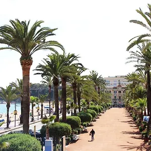 https://les-flors.catalonia-hotels.com