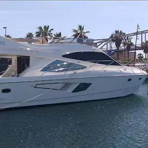 https://yacht-in-barcelona.catalonia-hotels.com